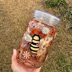 20oz Bee-Themed Decorative Mason Jar snow globe tumbler